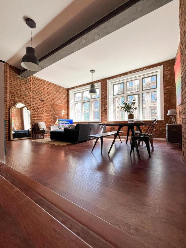 Stylish Central Liverpool Loft – Fully Furnished Main Photo
