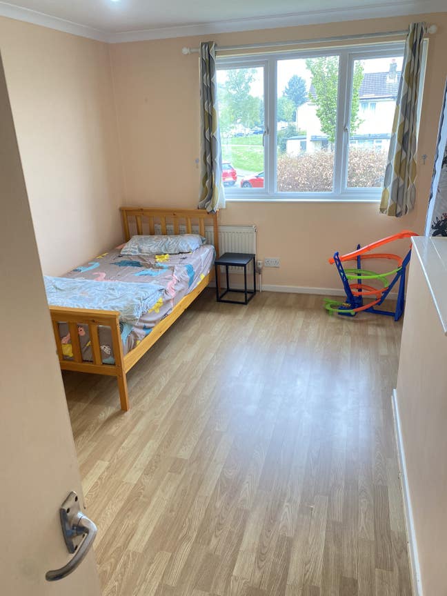 Double Room available for rent Main Photo