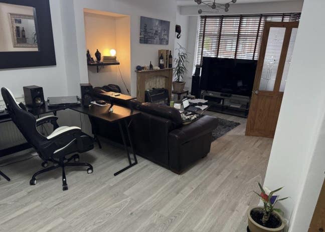 3 bed house Main Photo