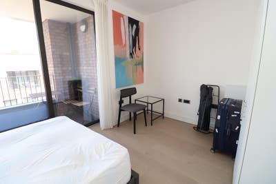 City Living: Designer 2-Rooms in Hoxton(Free Gym) Main Photo