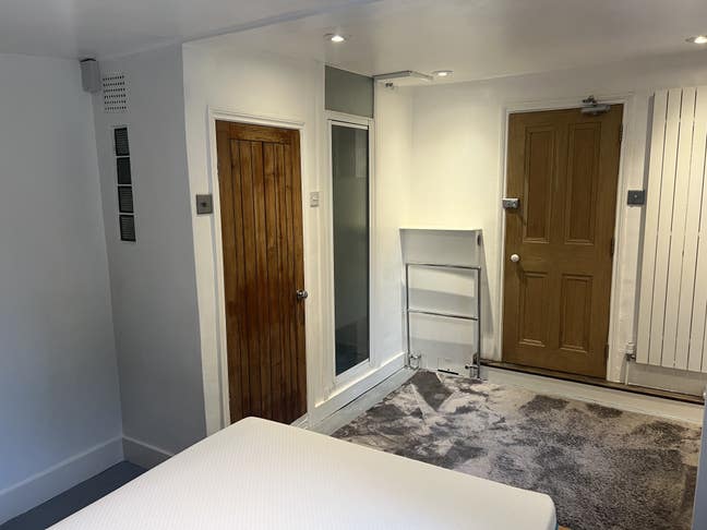 Near Bromley High St, redecorated luxury en-suite Main Photo