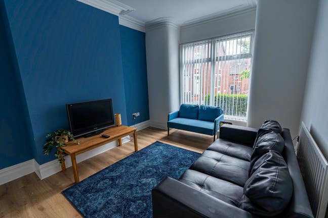 20 Reginald Mount  Main Photo