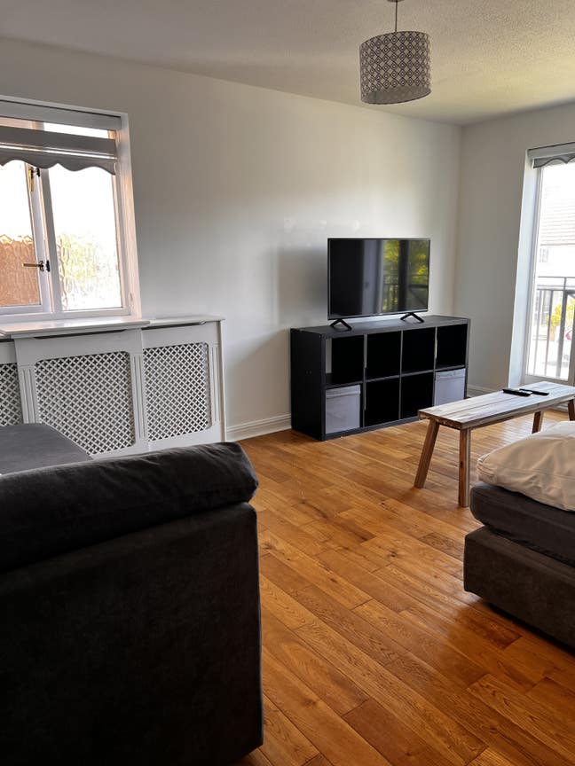 Flat To Let - Flat Share and Short Let Welcome Main Photo