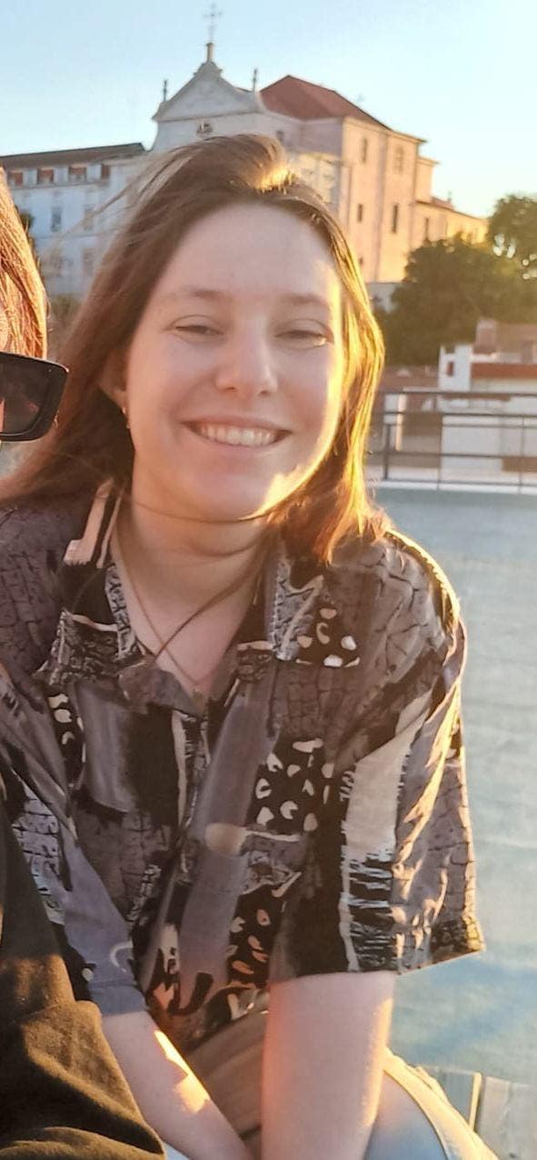 Looking for room in chill flatshare or buddy-ups Main Photo