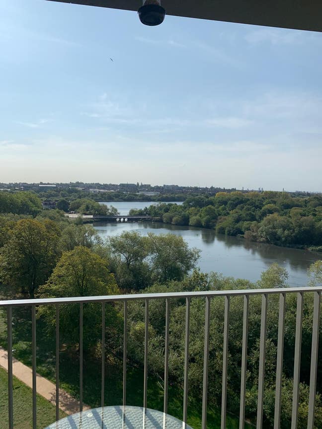 Spacious Room with Shared Living Area – Stunning W Main Photo