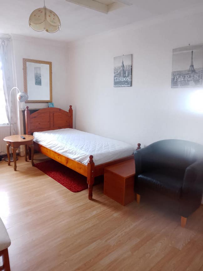 Double Room to let Main Photo