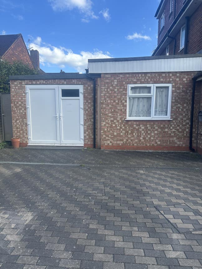 Self-Contained Bills Included 2 Bedroom Property Main Photo