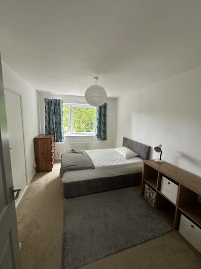 Hello,  Large Double Room close to Kenley station Main Photo