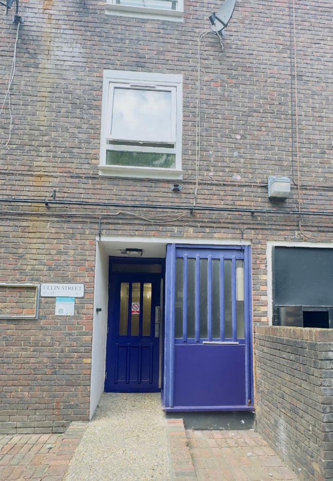 Double Room Available in London Main Photo