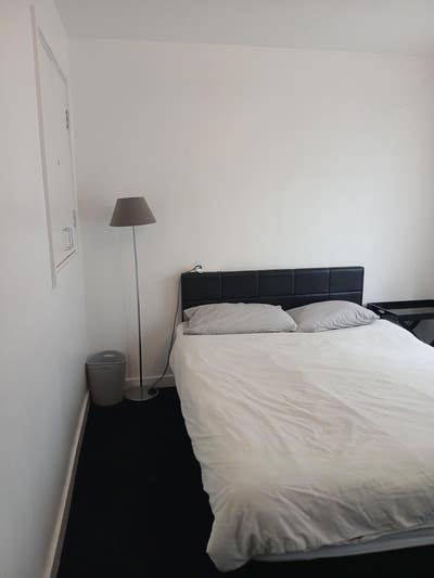 Double Room in Family Home Hoxton Main Photo