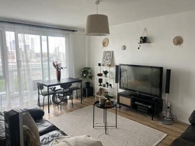 Double Room in Devons Road (Bow) - &pound;1000pcm Main Photo