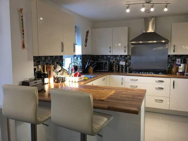 Brooklands- Double room  to rent(£615) Main Photo