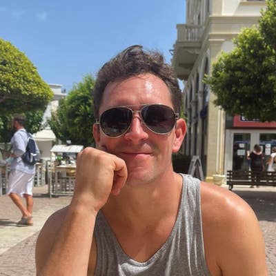 Professional Male seeks a single or double room Main Photo