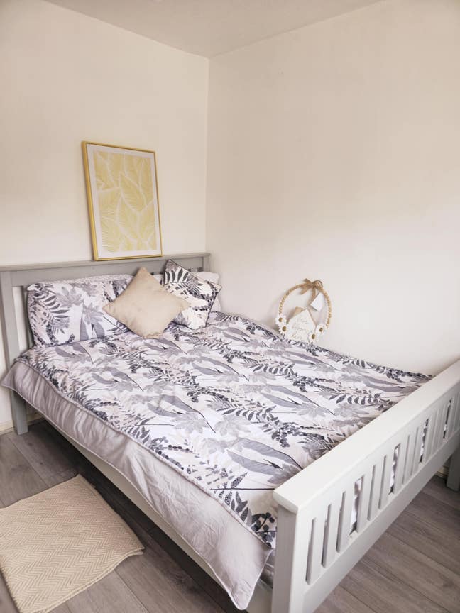Beautiful double bedroom to let in a quiet area Main Photo