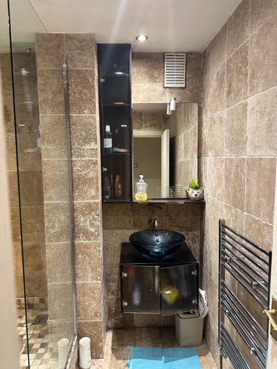 1 double bedroom fully furnished  Main Photo