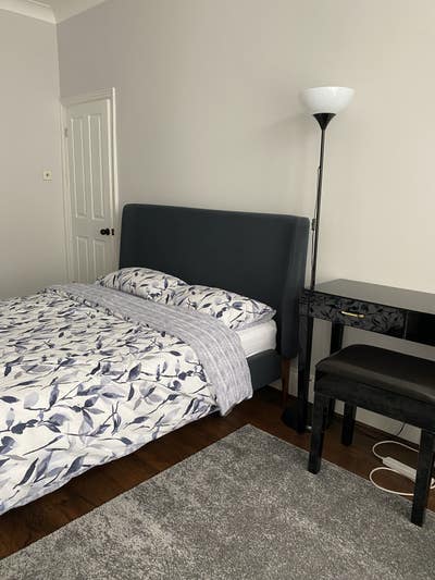 Spacious Room in Finchley  Main Photo