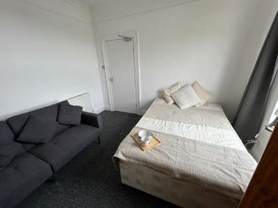 Double Room - Seymour Ave, Lipson Main Photo