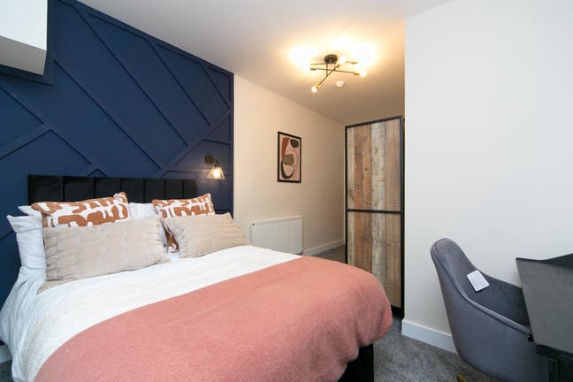 The best ensuite room in Birkenhead! 🌟 Main Photo