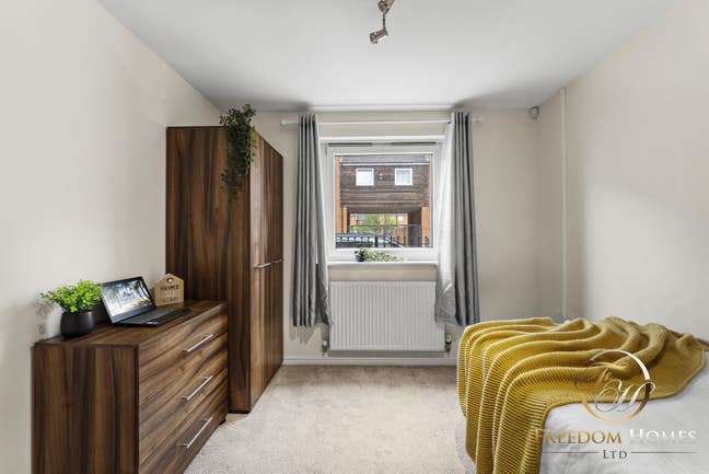 Cozy Double Bedroom in Brickstead Road PE7  ⭐️ R1 Main Photo