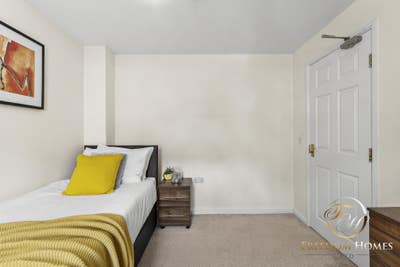 Cozy Double Bedroom in Brickstead Road PE7  ⭐️ R1 Main Photo