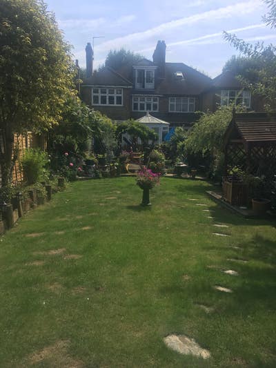 Single room in cosy home Main Photo