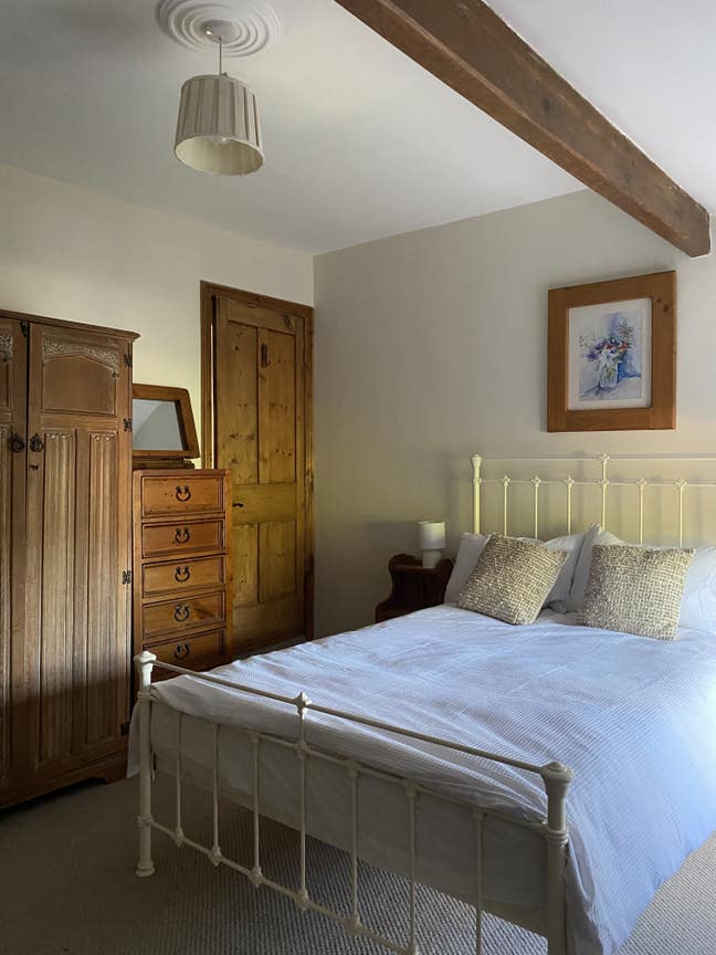 Top floor (2 rooms + en-suite) in Harborne.. Main Photo