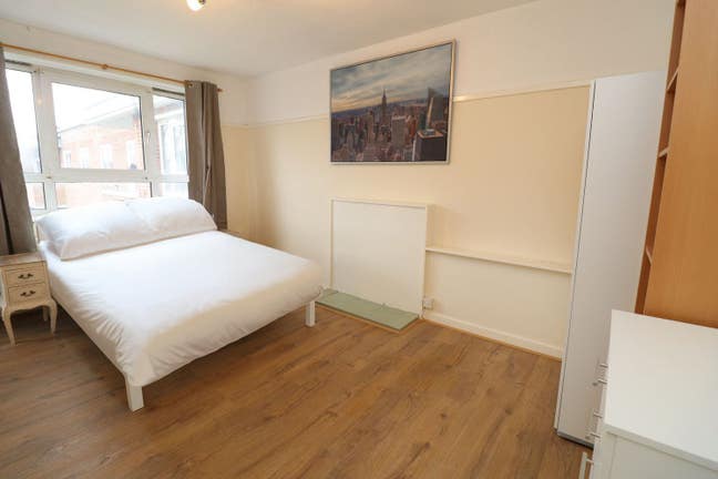 Comfy 3-Bedroom Flat 7mins Walk Swiss Cottage Tube Main Photo