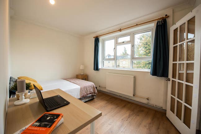 Great 4 beds flat - Wandsworth Town/Clapham Jction Main Photo