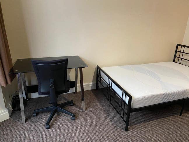 4 Bedroom House - fully furnished Main Photo