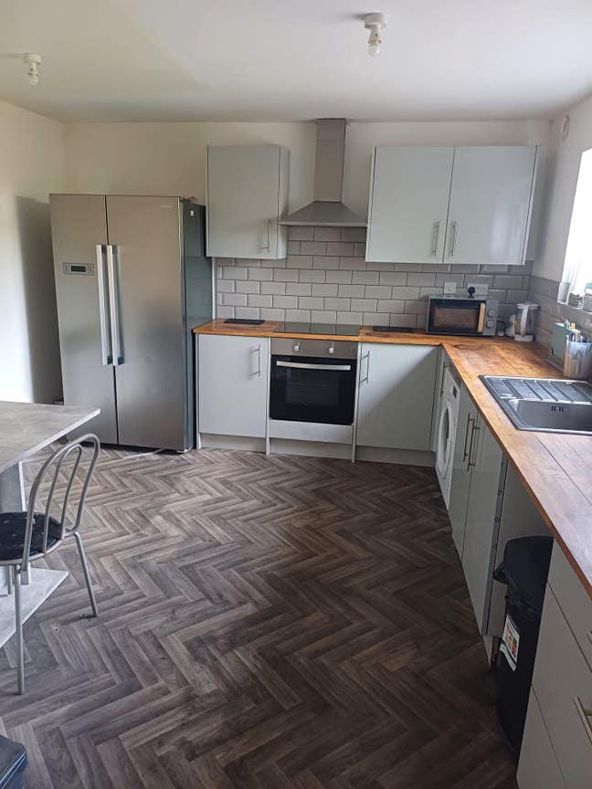 Double  bedroom for rent and a  single room Main Photo