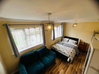 Fully Furnished Master Room for Rent – UB5  Main Photo