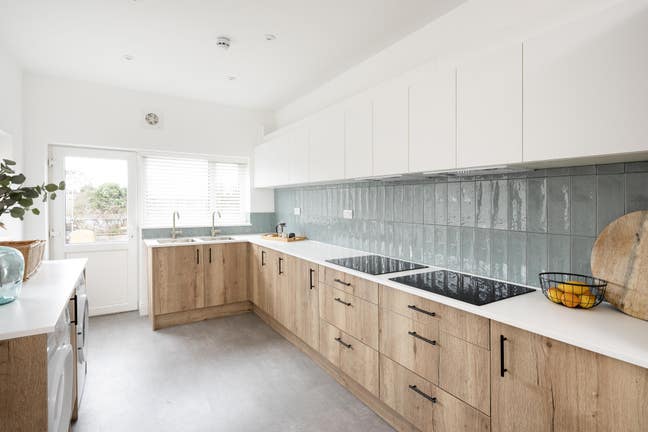 Room Available in Stunning 7-Bed Student House Main Photo
