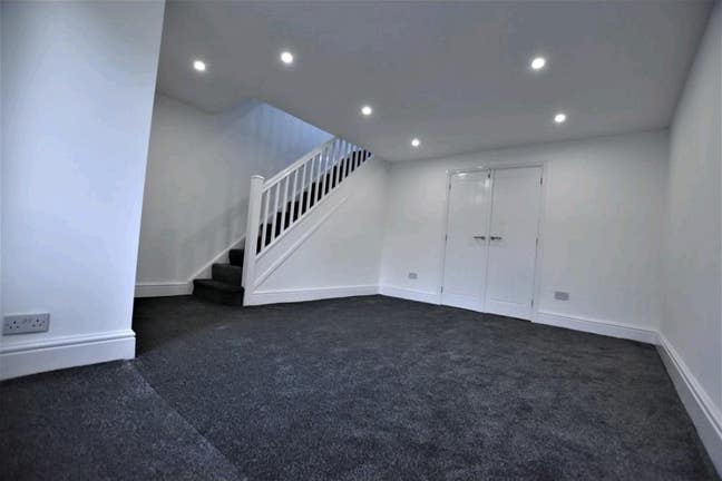 Single room available Main Photo