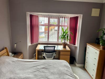 Double room available in a spacious house. Main Photo