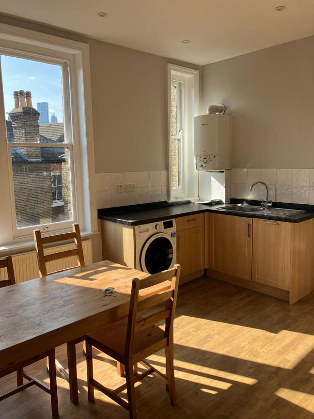 Beautiful Flat in Oval for Short Lets Main Photo