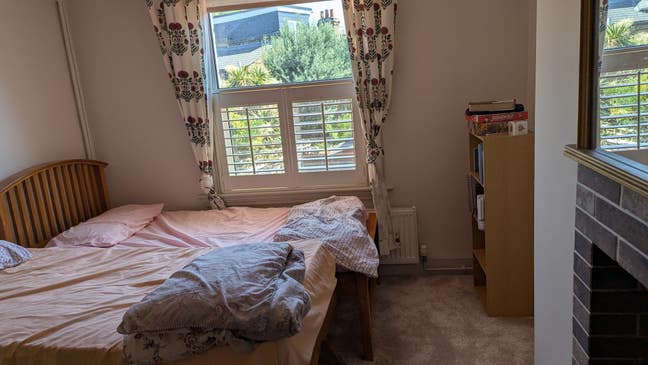 Short-Term Room | 20min to Central London | Log Bu Main Photo