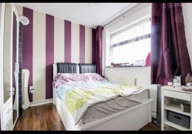 Spacious double size room to let in London E5. Main Photo
