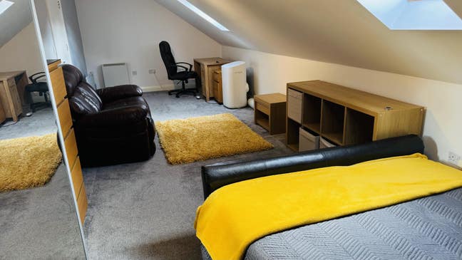 Moseley Penthouse Apt - Lge Dbl Bed   Inc Parking Main Photo