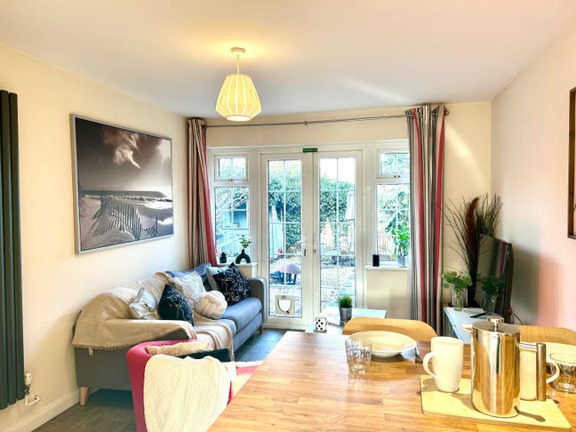 Topping the List of Fresh Starts, Join Us 💚📃

 Main Photo