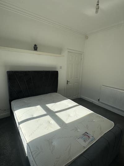 Double room available Bolton Main Photo