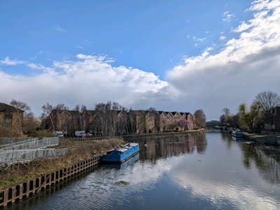 One bedroom flat - great location Main Photo