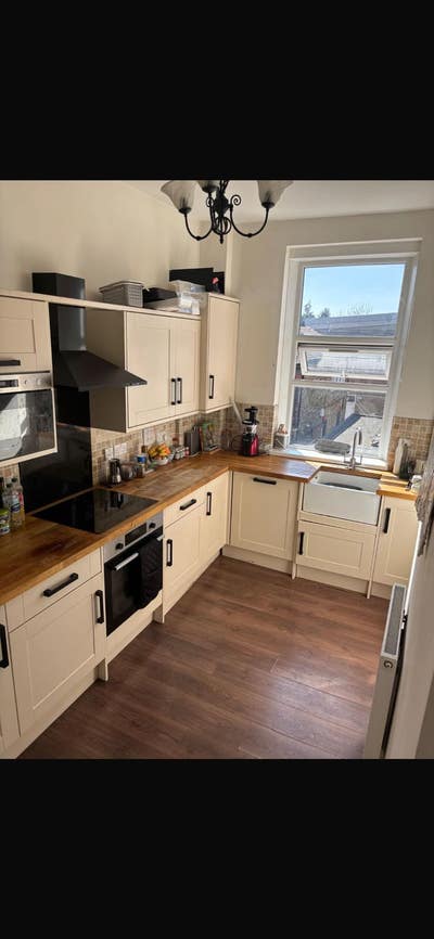 3 rooms Available in Chislehurst house  Main Photo