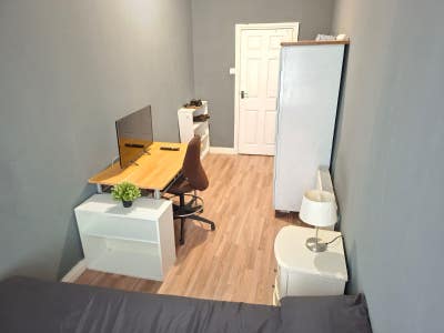 *A Cosy Furnished Room for Rent in a two Bedroom A Main Photo