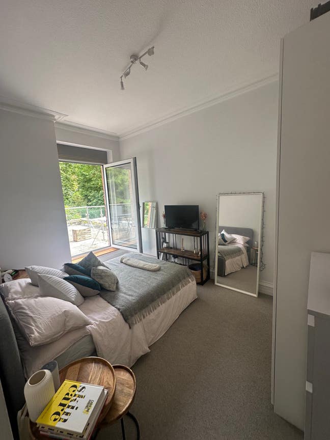 Double Bedroom with Private Terrace Main Photo