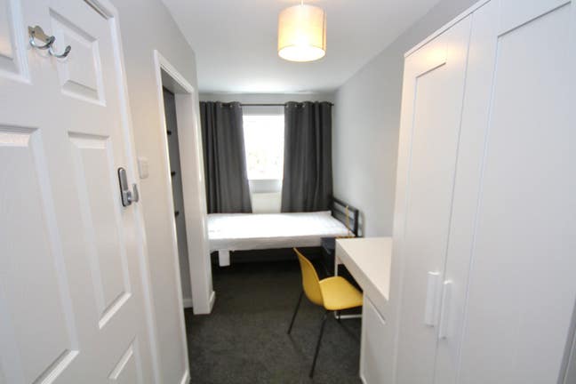 Fishponds Double Room - En-Suite Inc Bills Main Photo