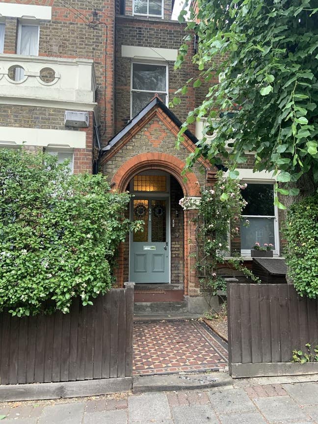 Double room in 3 bedroom flat in leafy Wandsworth Main Photo
