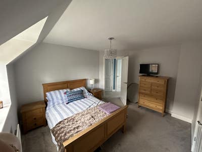 2 Story flatshre, double room with en-suite Main Photo