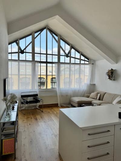 Luxurious Double bedroom for rent with Gym & Spa Main Photo