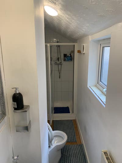  Large double bedroom  Main Photo
