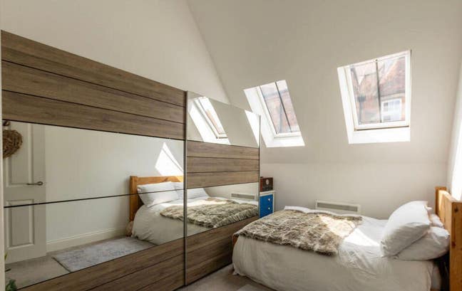 Stylish 1-Bedroom Penthouse Apartment  Main Photo